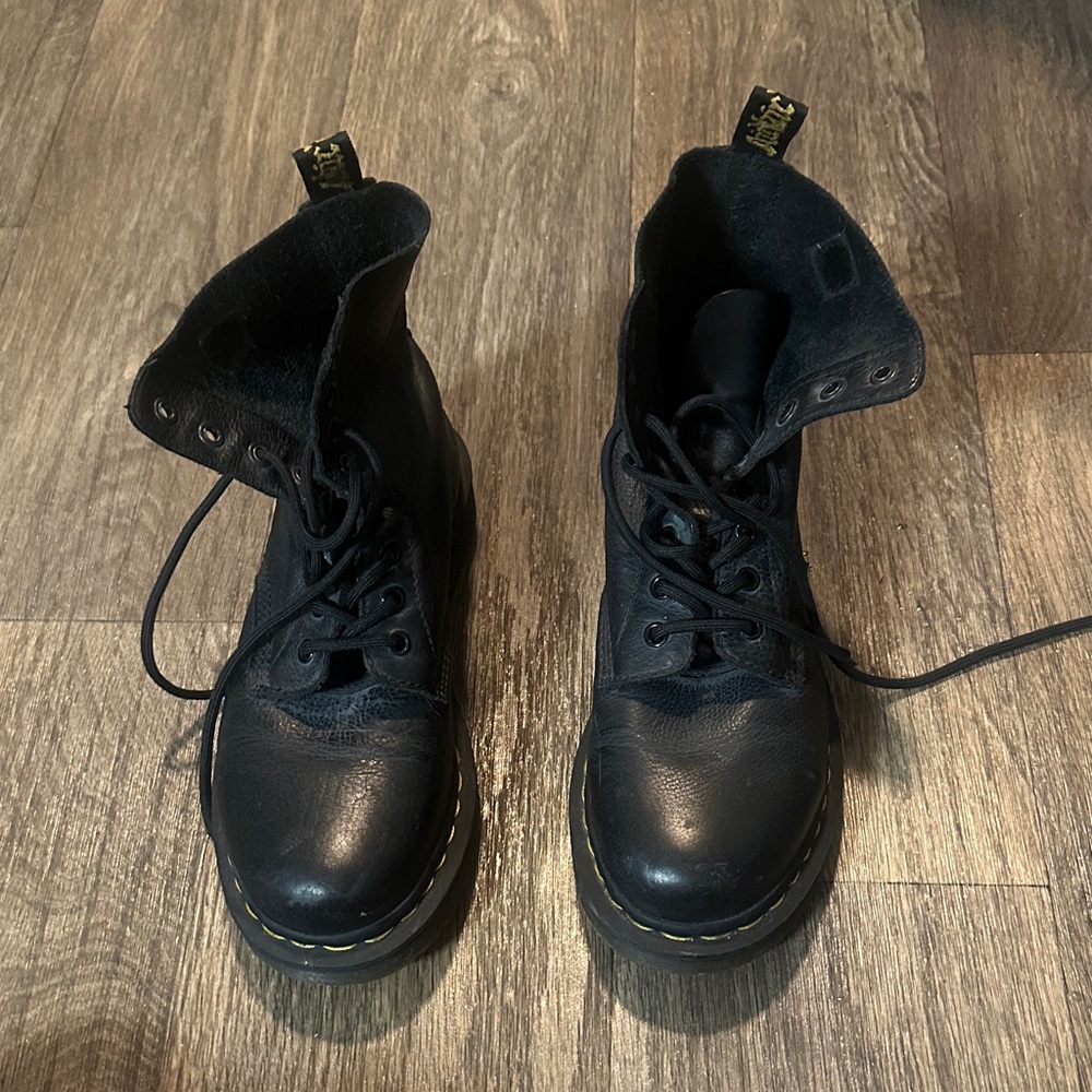 Dr. Martens Pascal Ladies boots